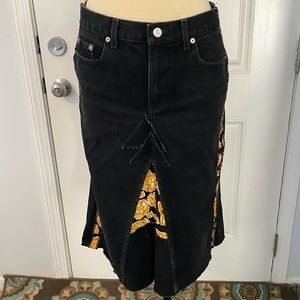 Black and gold three quarter length skirt
